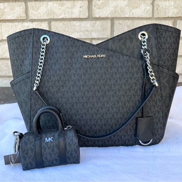 Michael Kors purse wallet and keychain - Picture 4 of 12